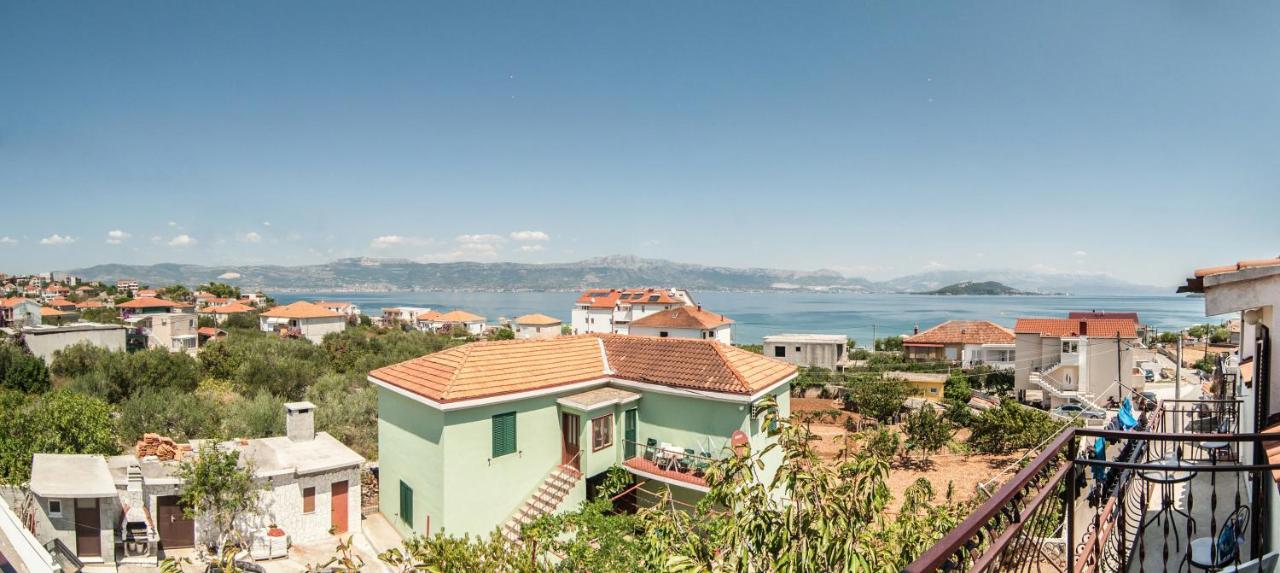 Apartments By The Sea Slatine, Ciovo - 12176 Esterno foto