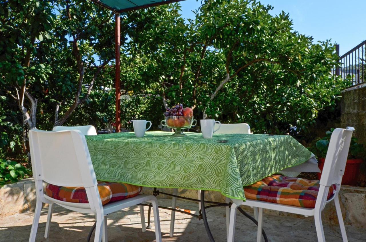 Apartments By The Sea Slatine, Ciovo - 12176 Esterno foto