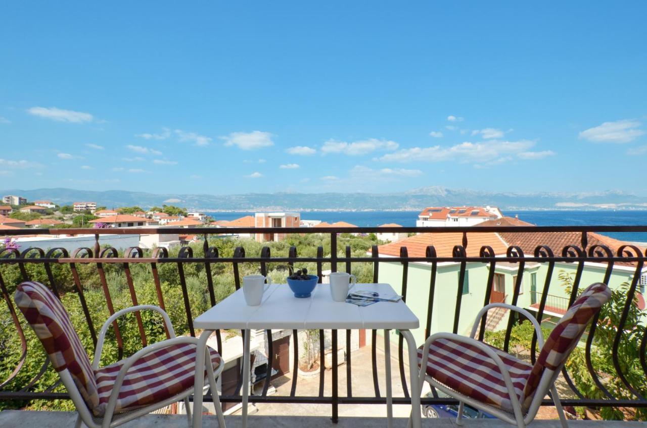 Apartments By The Sea Slatine, Ciovo - 12176 Esterno foto