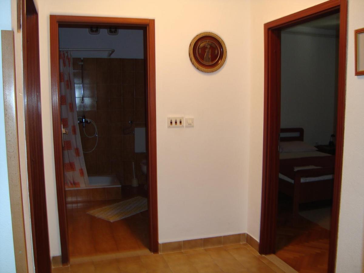 Apartments By The Sea Slatine, Ciovo - 12176 Esterno foto