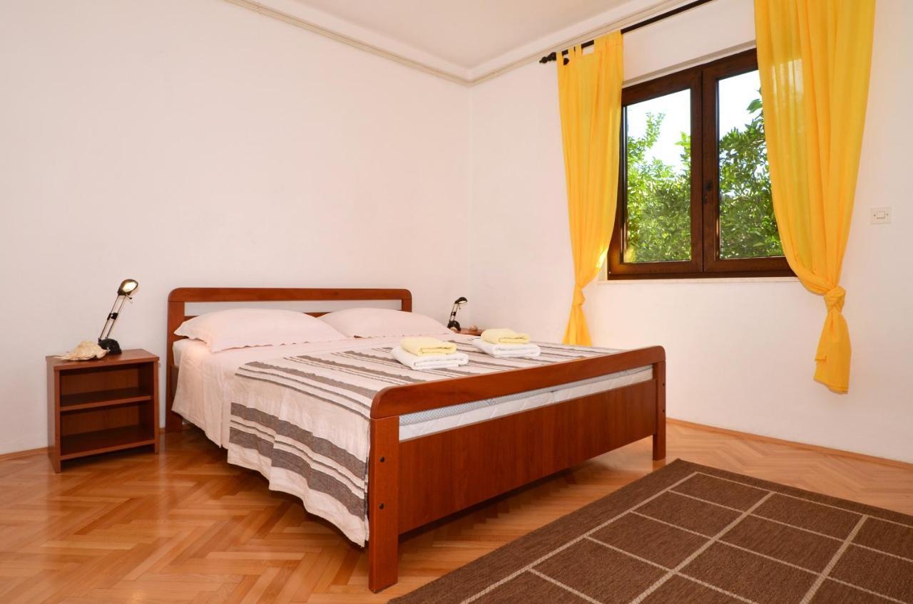 Apartments By The Sea Slatine, Ciovo - 12176 Esterno foto